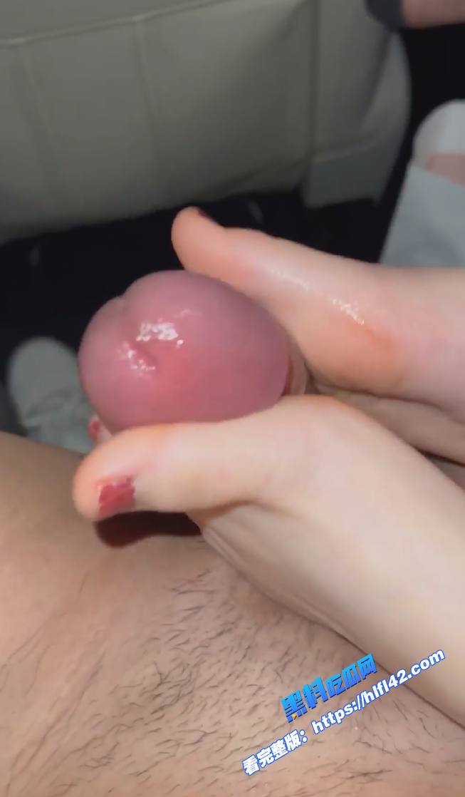 推特蔓蔓苏明星气质极品女神反差婊私拍车里忍不住口交又骚又漂亮BB还粉嫩 图14