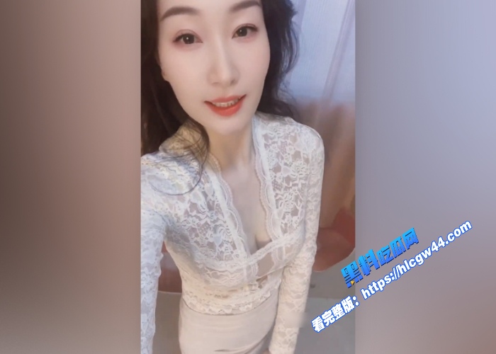 抖音网红属属超级顶的人妻熟女天花板掰逼自慰视频流出老逼别有一番风味 图2WH700x500px 抖音网红属属超级顶的人妻熟女天花板掰逼自慰视频流出老逼别有一番风味 图2WH700x500px