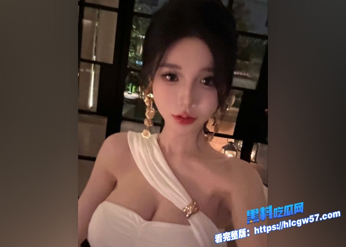 气质极品女大学生,身材绝美奶子坚挺饱满,绝对是难得一见的尤物 1 气质极品女大学生,身材绝美奶子坚挺饱满,绝对是难得一见的尤物 1