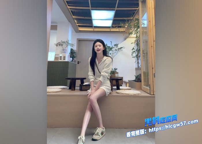 按摩小子原创第14期男技师上门按摩偷拍极品舞蹈老师做精油spa明星颜值模特身材吃奶玩弄骚逼爽到主动抚摸肉棒 图1