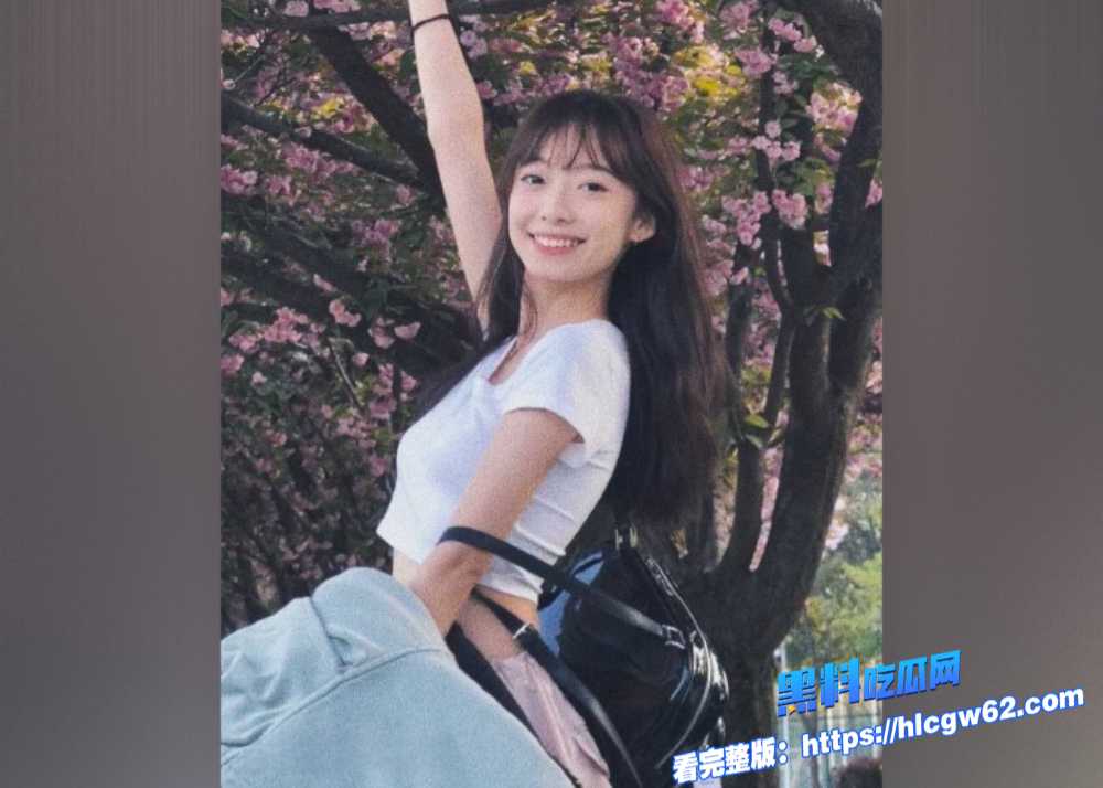 江西南昌华东交通大学陆梦凡恋爱期间约炮被男友发现曝光私拍看着挺清纯的在床上带着眼镜骚的一批 7 江西南昌华东交通大学陆梦凡恋爱期间约炮被男友发现曝光私拍看着挺清纯的在床上带着眼镜骚的一批 7