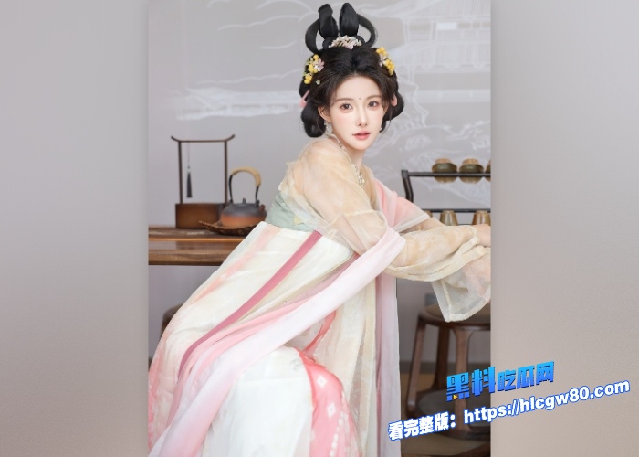 秀人网绝美模特梨霜儿高价双女作品流出KTV里陪金主大哥3P白虎嫩穴极品美乳超清展示羡慕大哥的一天 图2