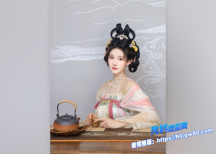 秀人网绝美模特梨霜儿高价双女作品流出KTV里陪金主大哥3P白虎嫩穴极品美乳超清展示羡慕大哥的一天 图4