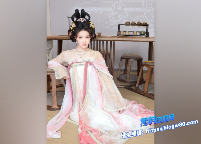 秀人网绝美模特梨霜儿高价双女作品流出KTV里陪金主大哥3P白虎嫩穴极品美乳超清展示羡慕大哥的一天 图1