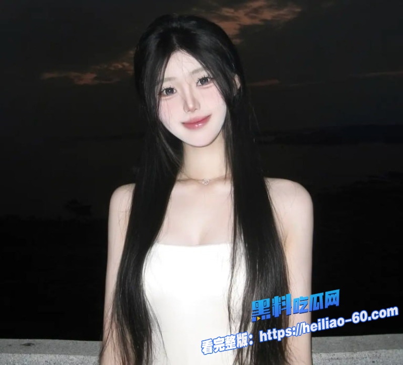 诱人少妇露脸狂吞大鸡巴大哥按头深喉抠玩嫩穴3