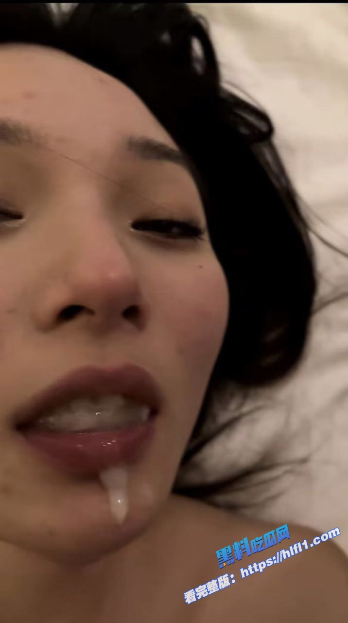 厦门极品反差婊 宋思翊 找单男专练口活 被男友发现曝光 独爱吃精！2