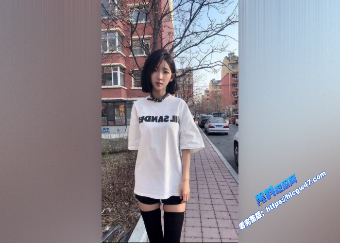韩国极品反差美少女土豪定制私人视频流出高颜值大长腿母狗性感连体丝袜无内自拍 图2WH700x500px