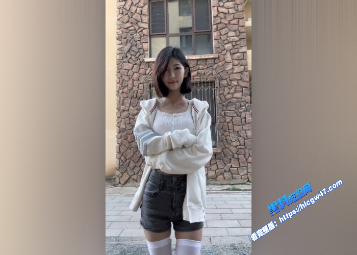 韩国极品反差美少女土豪定制私人视频流出高颜值大长腿母狗性感连体丝袜无内自拍 图3WH700x500px