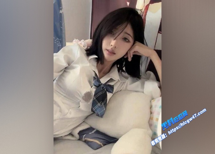 韩国极品反差美少女土豪定制私人视频流出高颜值大长腿母狗性感连体丝袜无内自拍 图4WH700x500px