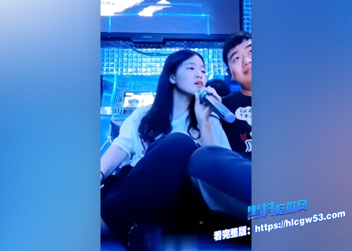 身材不错的山东学生妹在KTV唱歌时突然性起直接脱了裤子啪啪画面超刺激 图4WH700x500px 身材不错的山东学生妹在KTV唱歌时突然性起直接脱了裤子啪啪画面超刺激 图4WH700x500px