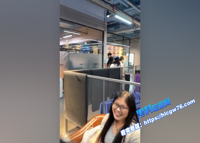 健身圈大瓜万达鹭港健身房男教练郭毅鸿同时睡了4个富婆会员脚踩多条船被发现两富婆堵在店里狂扇巴掌质问现场画面曝光 图8