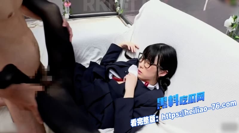 抖音风弹力混剪系列多位黑色嫩妹被疯狂调教黑丝的诱惑看完直呼太刺激7
