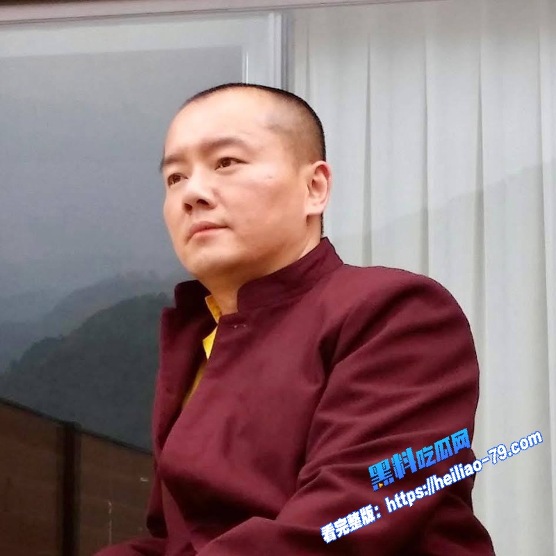 藏传喇嘛 多桀仁卿 破戒聊骚约炮 劈腿2女信徒酒店搂吻上床视频流出 佛门高僧人设崩塌图23 藏传喇嘛 多桀仁卿 破戒聊骚约炮 劈腿2女信徒酒店搂吻上床视频流出 佛门高僧人设崩塌图23