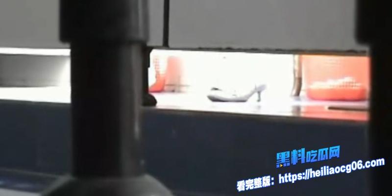 厕所偷拍系列10
