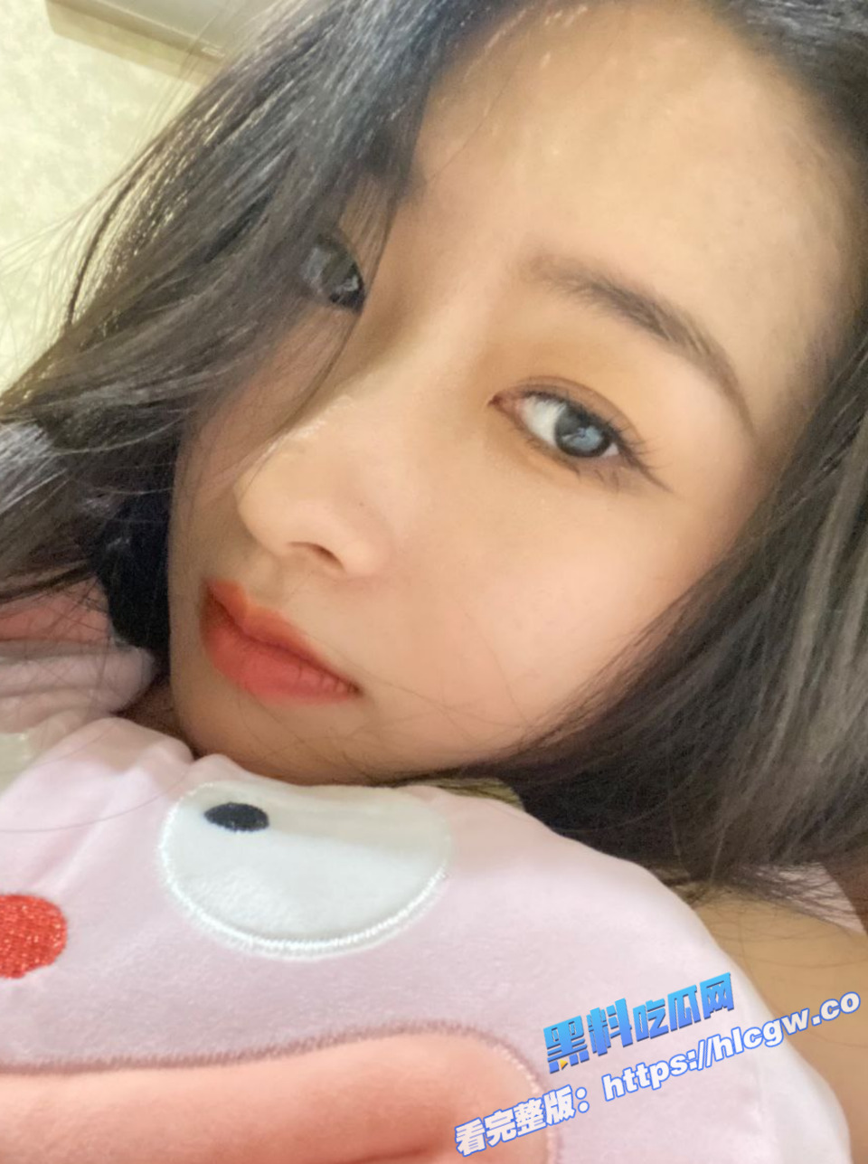 反差纯情女大学生 Ahri0716 海滩露脸全裸大秀 无毛一线天嫩穴展露无余！图3