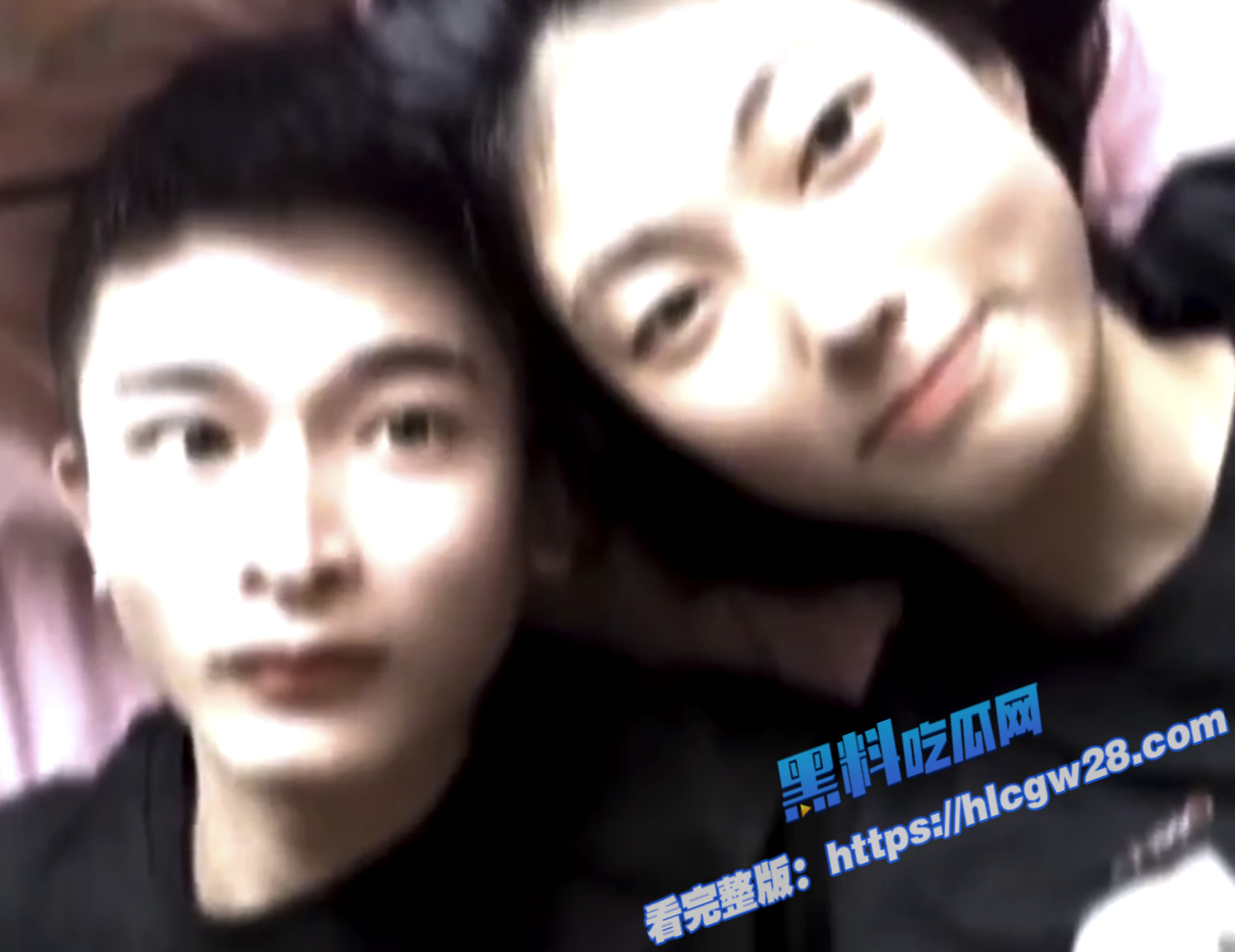 快手精神小妹 真谛 不雅视频被前男友爆光 反差母狗身材逆天 抠逼自慰淫水狂喷！11