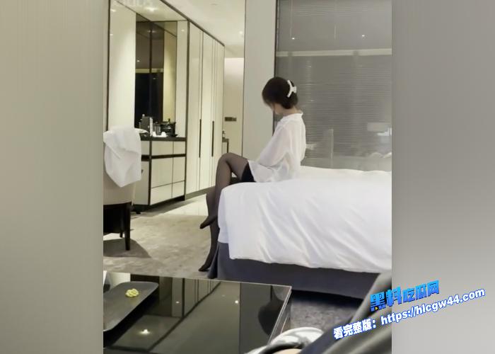 推特约炮大神 icicis 约操00后幼师 母狗酒店大玩群P淫趴 多名壮汉开发小穴!5 推特约炮大神 icicis 约操00后幼师 母狗酒店大玩群P淫趴 多名壮汉开发小穴!5