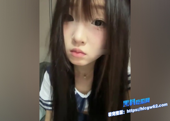 小红书极品美少女付费福利定制给金主视频泄露粉嫩蜜穴阳具自慰大秀玉足美脚丫抓着自己酥胸比爱心 图1 小红书极品美少女付费福利定制给金主视频泄露粉嫩蜜穴阳具自慰大秀玉足美脚丫抓着自己酥胸比爱心 图1