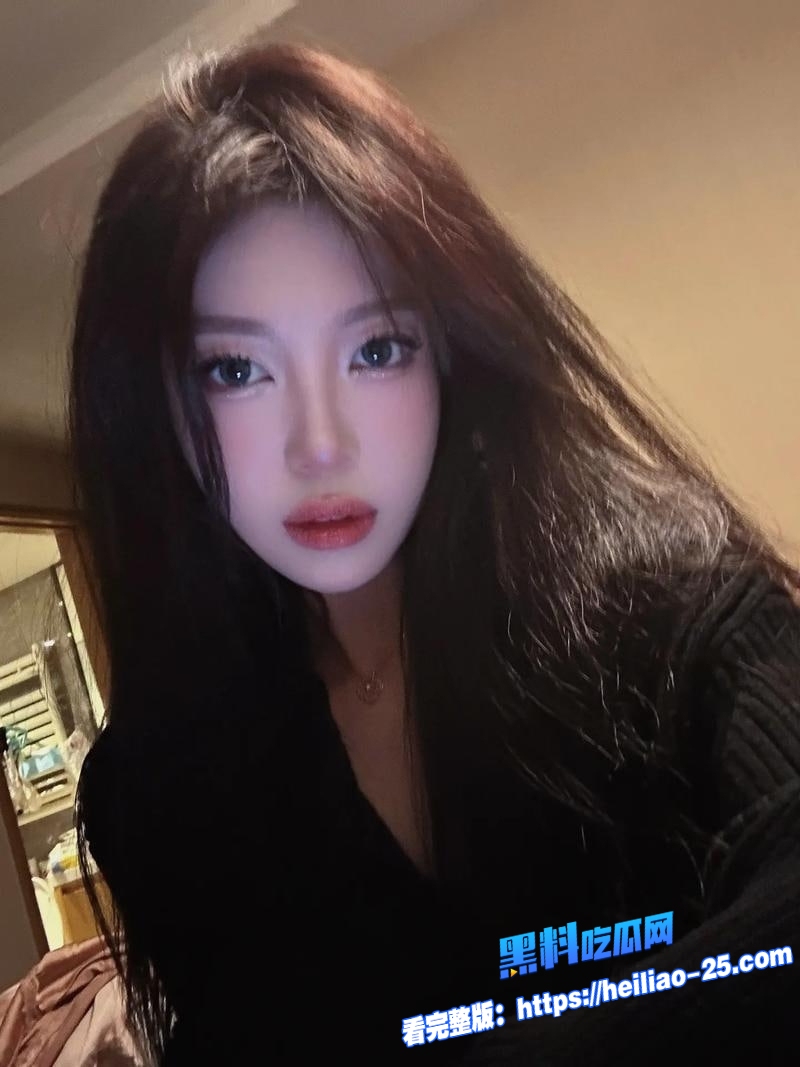 秘书姐姐下班制服诱惑包臀裙还没脱就被咸猪手揉到秒变母狗3