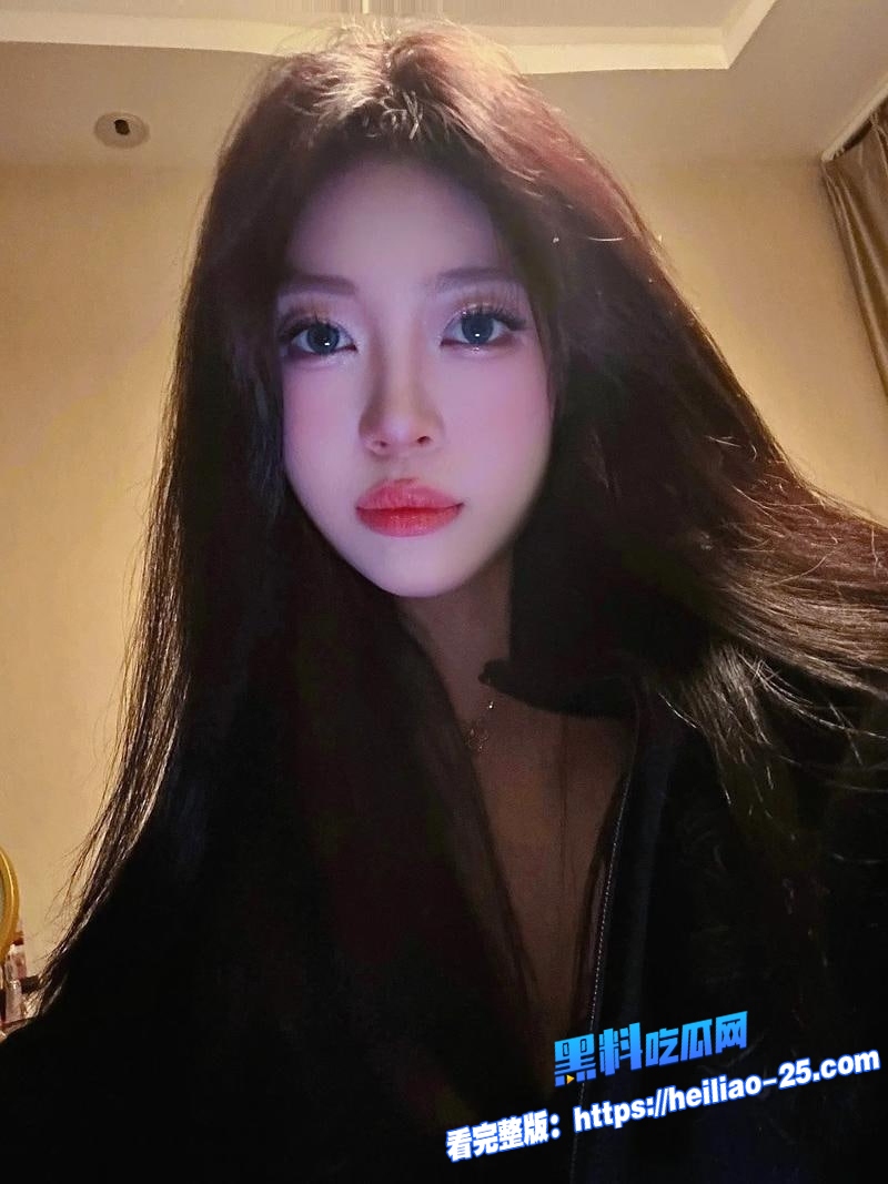 秘书姐姐下班制服诱惑包臀裙还没脱就被咸猪手揉到秒变母狗4