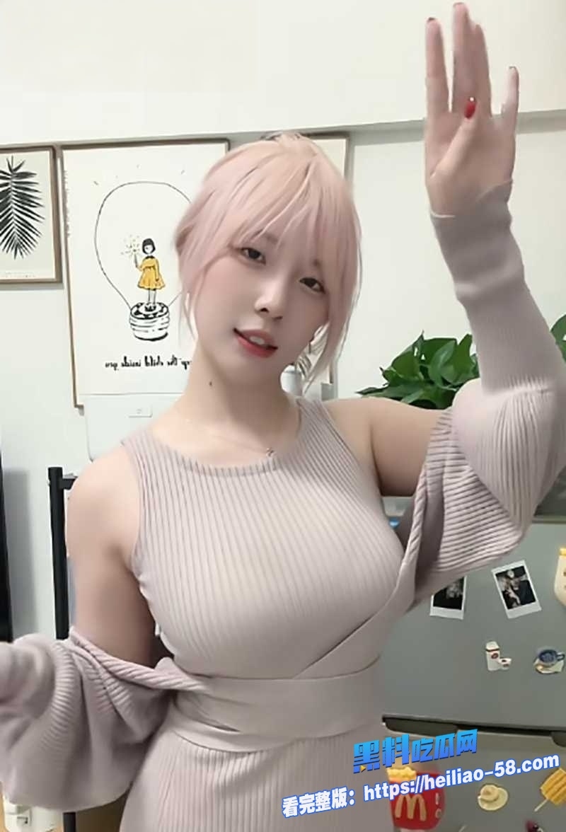 爆乳网红荔枝木烤鸡不雅视频疯传可爱嫩妹开档后入狂顶为捞金彻底放飞6