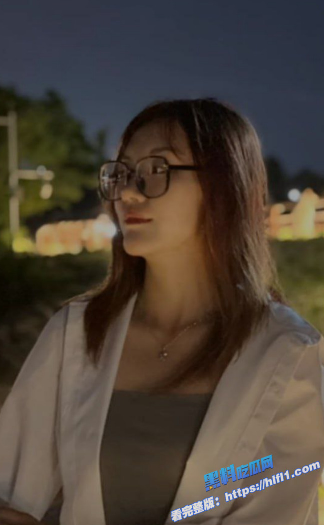 瓜友投稿 浙江杭州的同事顾灿灿主动约炮 人前女神背后骚母狗4