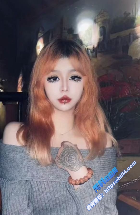 南京赛博酒吧营销 边晨 大肆出售自己性爱视频 订台就能陪睡客户 掰开骚穴打桩爆操！5