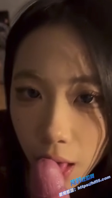 瓜友投稿 陕西西安的大四母狗陈晓晓要一直吃我的大鸡巴 吃精才睡得着2