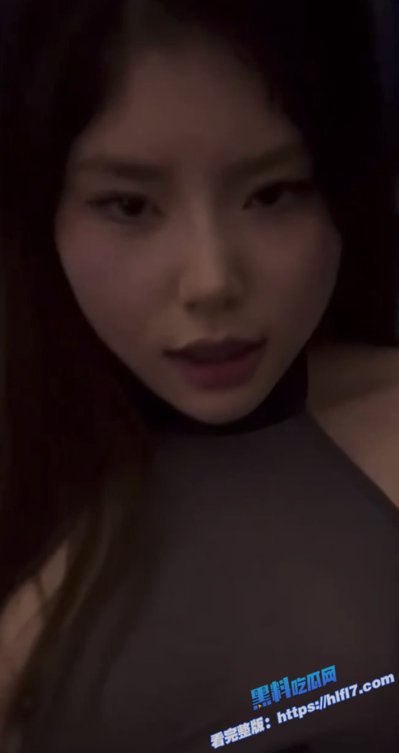 海归留学生 极品黑丝美乳肥臀 瞒着男友被金主爸爸SM调教 撅着屁股被金主后主爆操！2