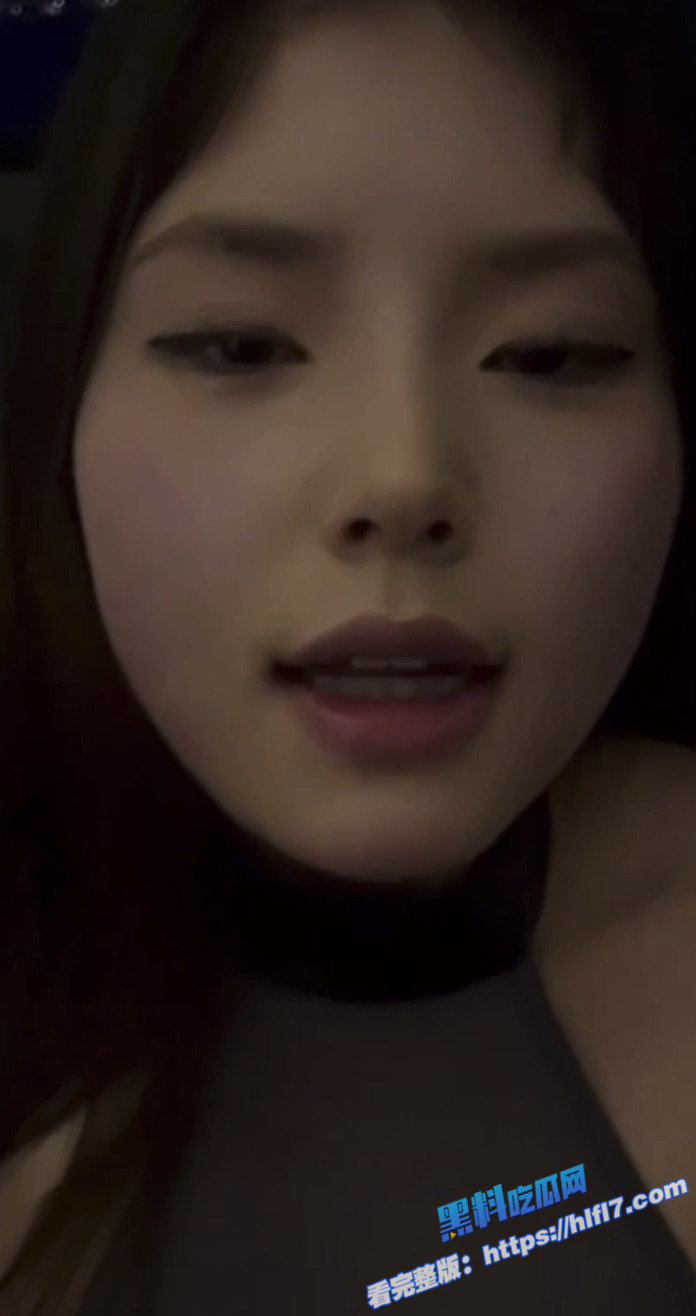 海归留学生 极品黑丝美乳肥臀 瞒着男友被金主爸爸SM调教 撅着屁股被金主后主爆操！3