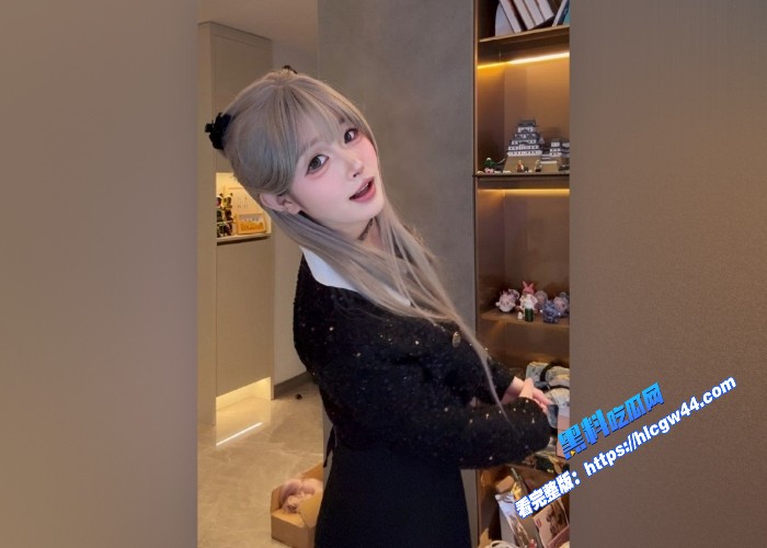 黑料PK同样是萝莉少女天花板小屁大王VS真真u你最中意谁的身材和颜值呢还更喜欢粉嫩的小穴 图 5WH700x500px