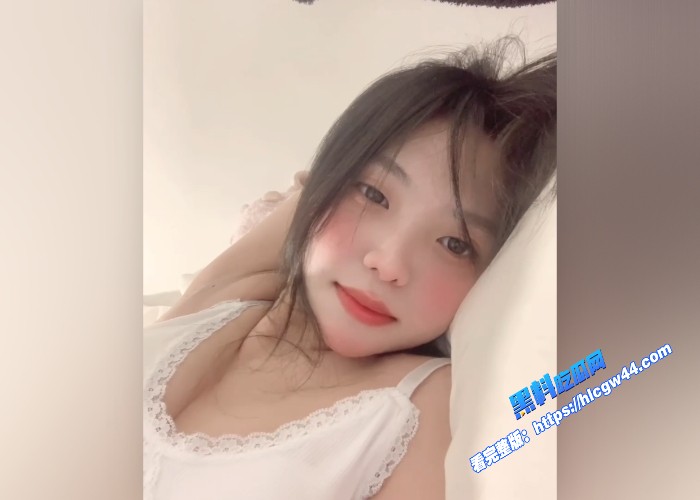 黑料PK同样是萝莉少女天花板小屁大王VS真真u你最中意谁的身材和颜值呢还更喜欢粉嫩的小穴 图 16WH700x500px