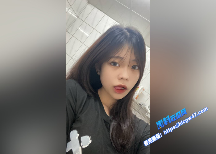 高颜值在校大三学生 母狗蹲吐舌翻白眼 抠穴自慰释放自己 反差感十足8