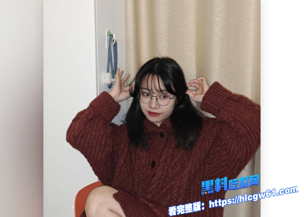 高颜值眼镜娘学妹被金主包养内射啪啪不雅视频曝光看着清纯实际在床上骚的很 10