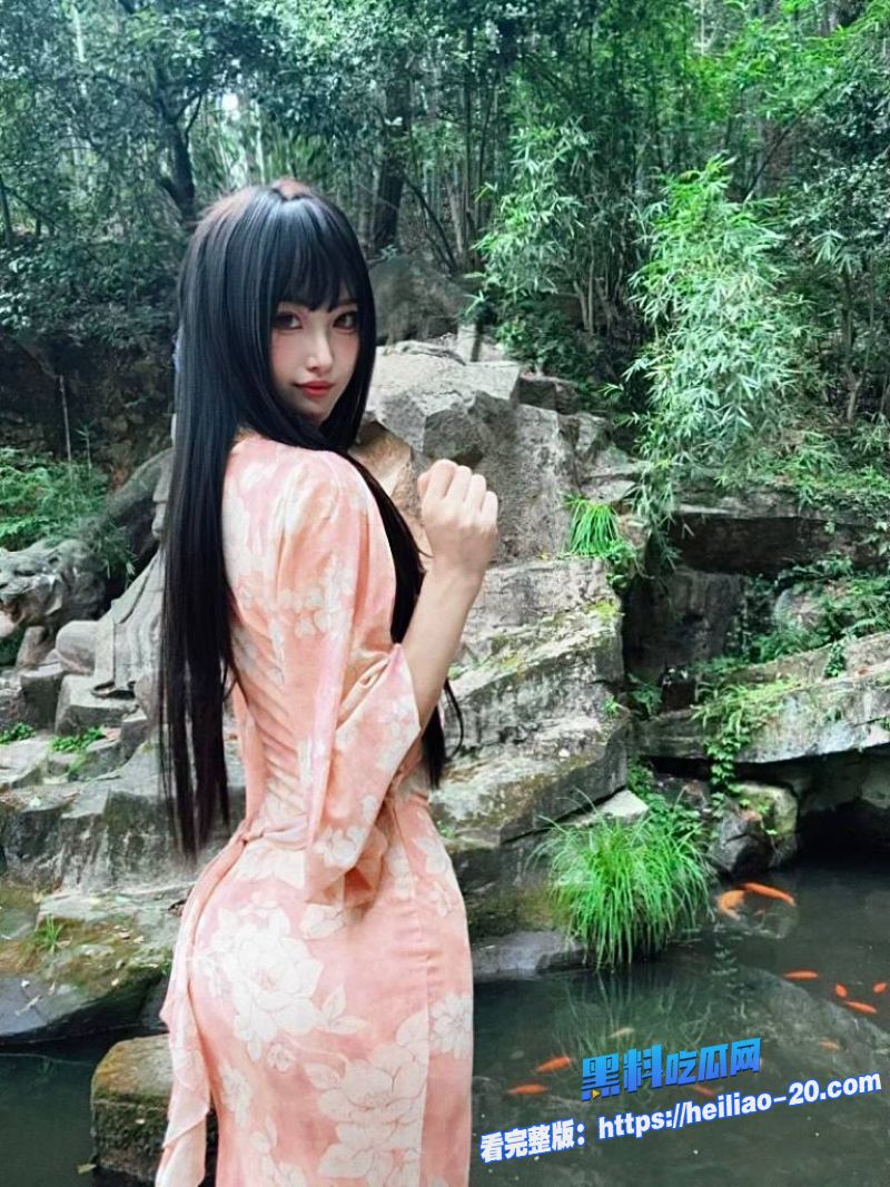趁姐姐接电话放松警惕弟弟突然插入强忍呻吟越颤越浪各种姿势玩到尽兴 3 趁姐姐接电话放松警惕弟弟突然插入强忍呻吟越颤越浪各种姿势玩到尽兴 3