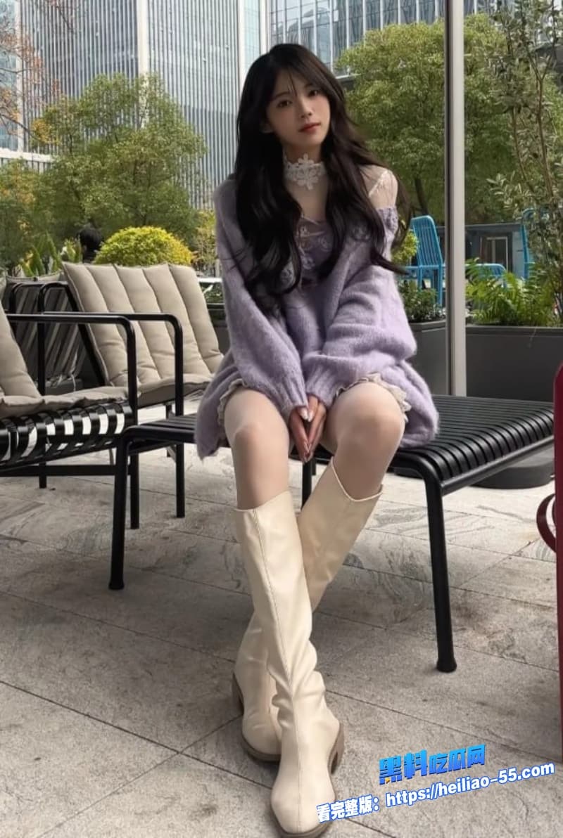 极品女模特遭摄影师爆操长靴不脱直接后入疯狂打桩堪称现实版打桩机2 极品女模特遭摄影师爆操长靴不脱直接后入疯狂打桩堪称现实版打桩机2