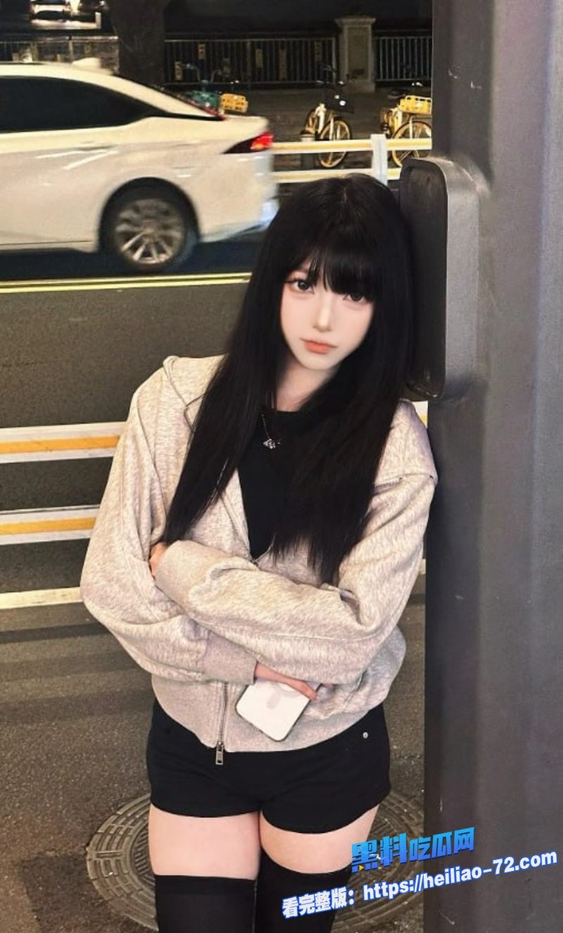 大长腿JK大学生跪桌底给金主爸爸口交到喷水简直是天生的母狗圣体啊1 大长腿JK大学生跪桌底给金主爸爸口交到喷水简直是天生的母狗圣体啊1