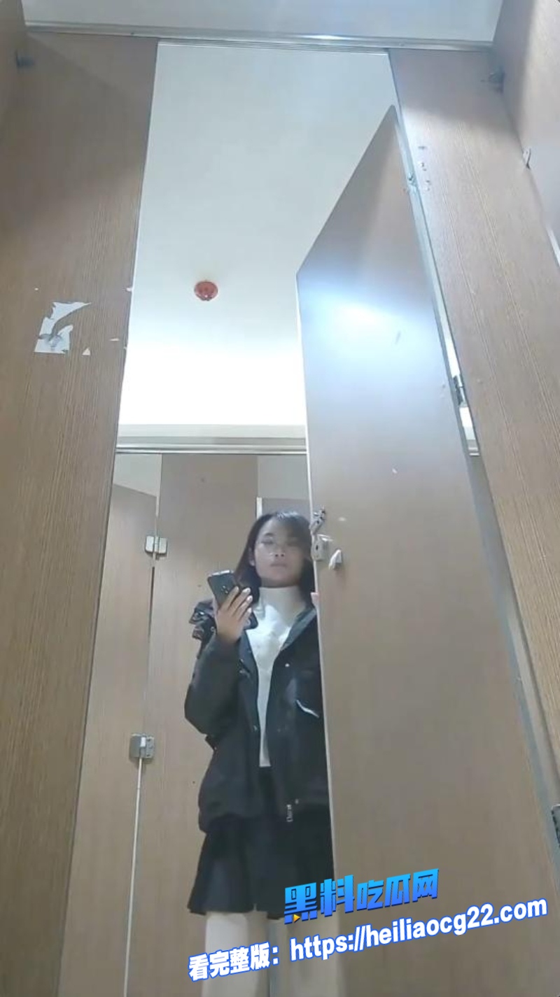 KTV女厕偷拍1