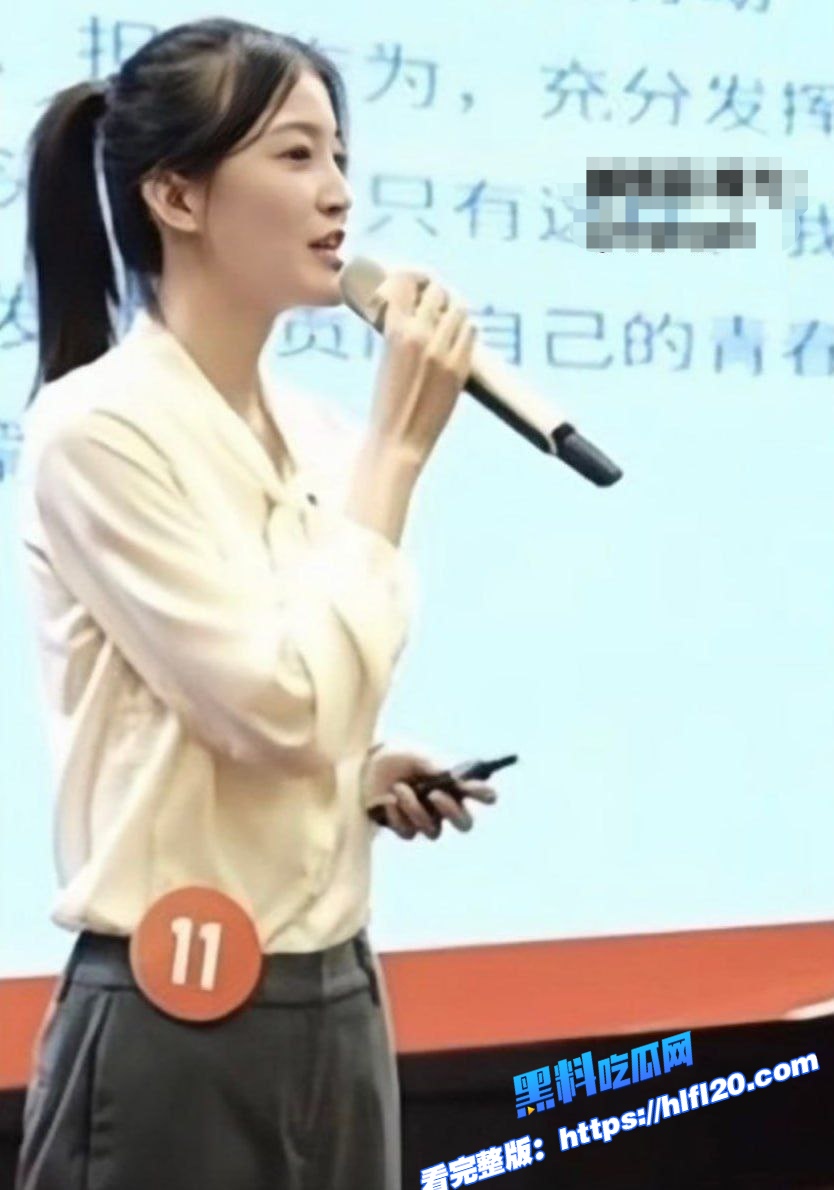 上海市影视学院校花 被男友 陈大祎 曝光吃鸡做爱视频 那么极品的美女 真想操！图1