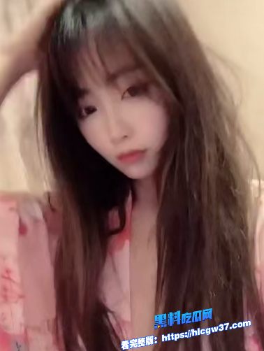 高颜值清纯少女重金定制角色扮演自拍视频一对一裸聊自慰视频流出掰穴漏逼还还是粉粉的 7