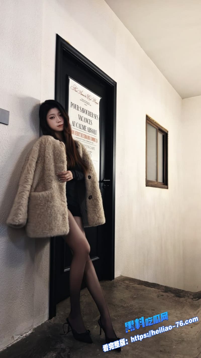 海角乱伦儿子写作业时妈妈钻桌底含鸡巴后倒车入库直接坐上去湿润阴道套弄满足需求 9 海角乱伦儿子写作业时妈妈钻桌底含鸡巴后倒车入库直接坐上去湿润阴道套弄满足需求 9