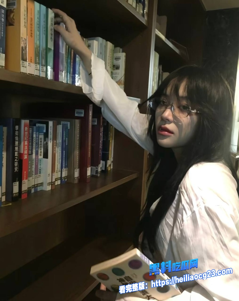 抖音网红Ray8