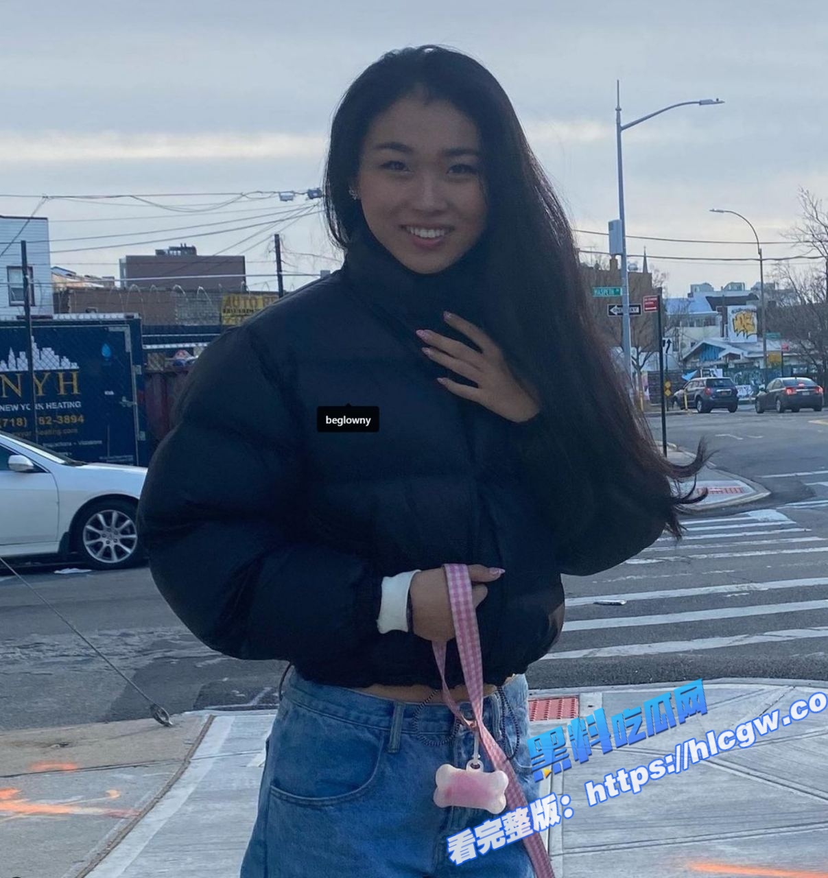 韩国赴美留学生 Len 18岁媚洋婊在纽约公寓里跪式服务金主 犹如母狗跪舔口交！4