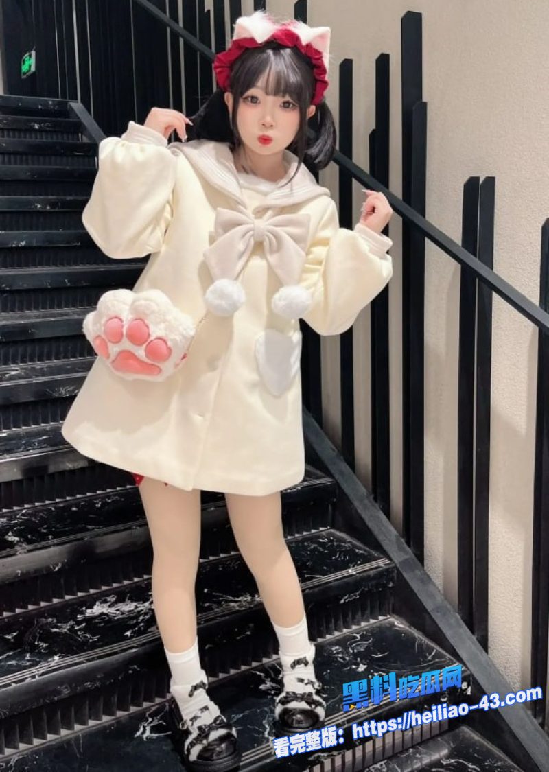 可爱小萝莉被大鸡巴男友卫生间狂干粗屌猛顶粉嫩小穴2