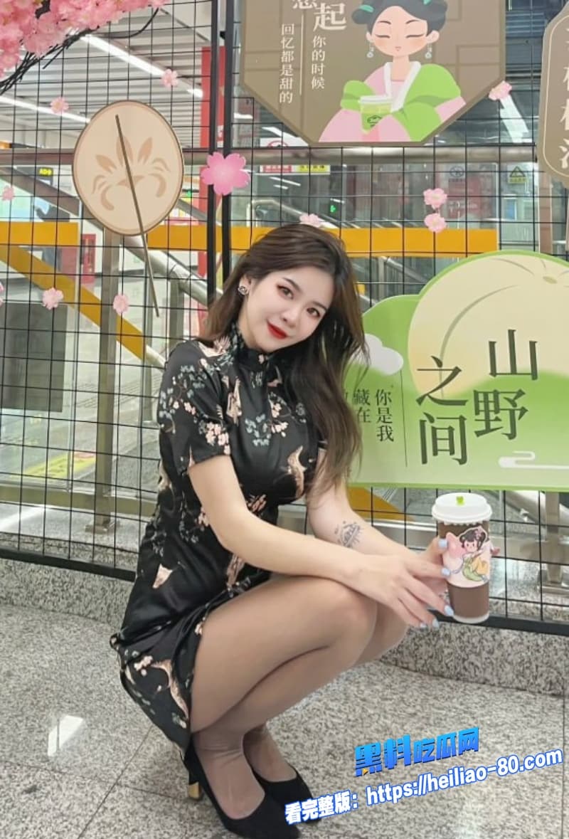 真实姐弟乱伦高颜值姐姐全程露脸跪地深喉口交随后直接遭弟弟巨屌疯狂爆操整段肉欲满满7
