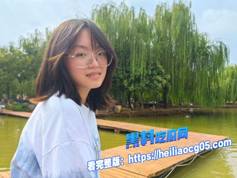 重庆财经学院李佳怡7