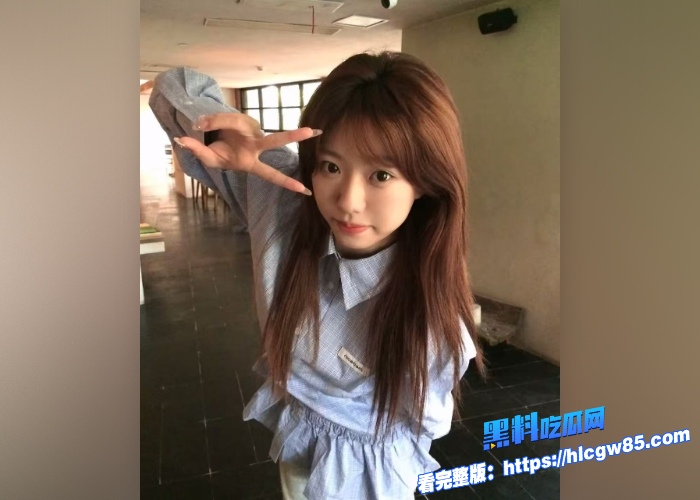 三个极品身材颜值女大学生欠网贷没钱还款只能卖身排队等着被大哥操多人淫乱视频爆出 1