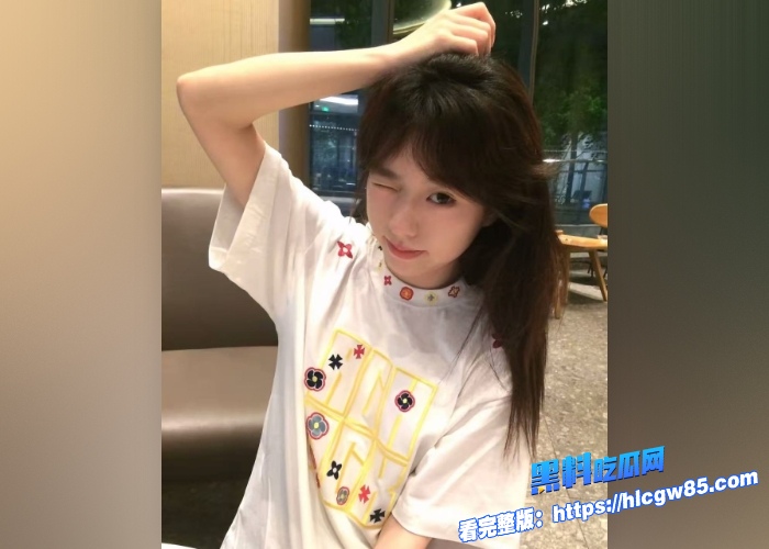 三个极品身材颜值女大学生欠网贷没钱还款只能卖身排队等着被大哥操多人淫乱视频爆出 4