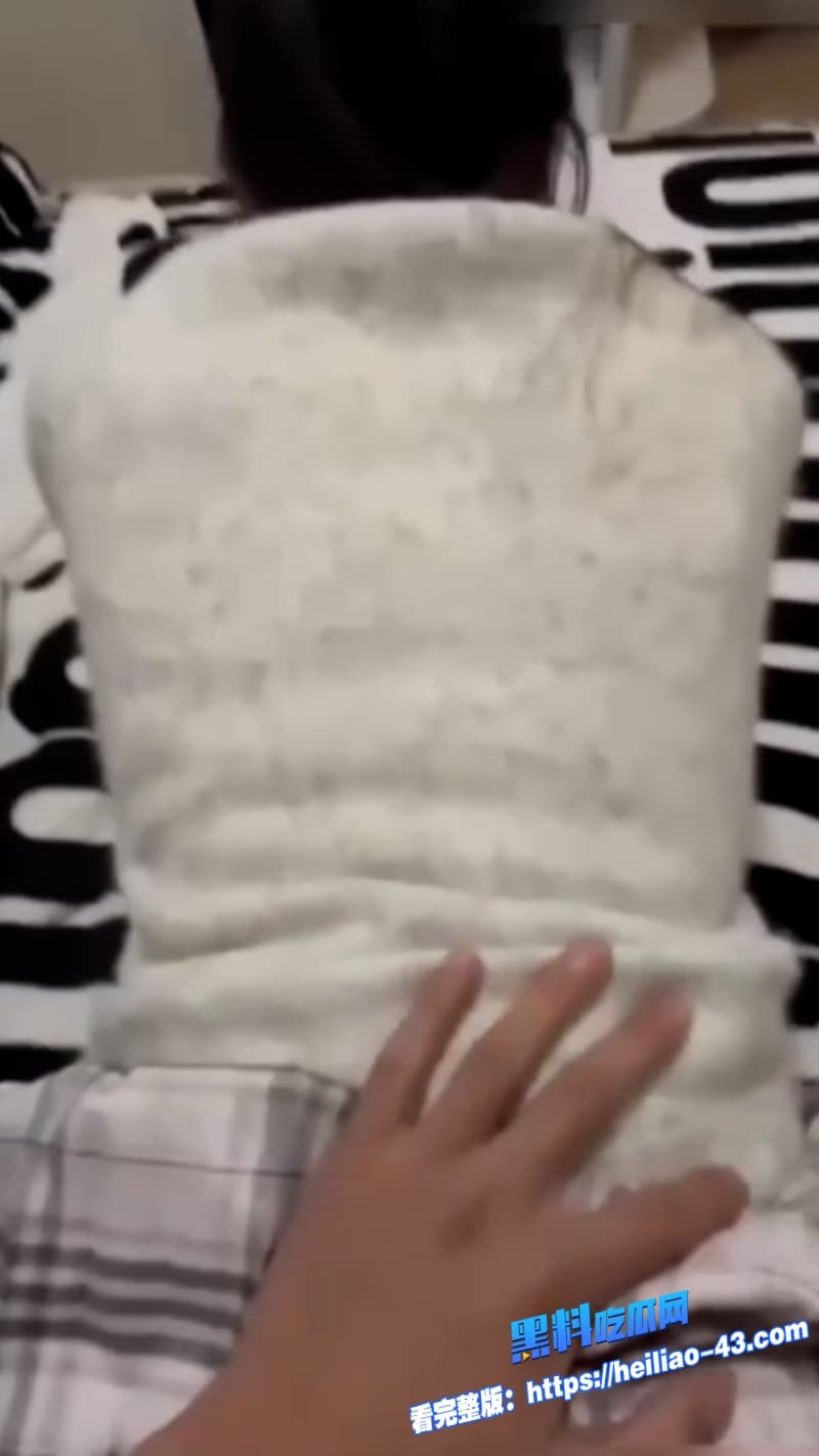 瓜友投稿山西太原刘紫怡自拍视频外泄出租屋内身穿制服被操的白浆直流12