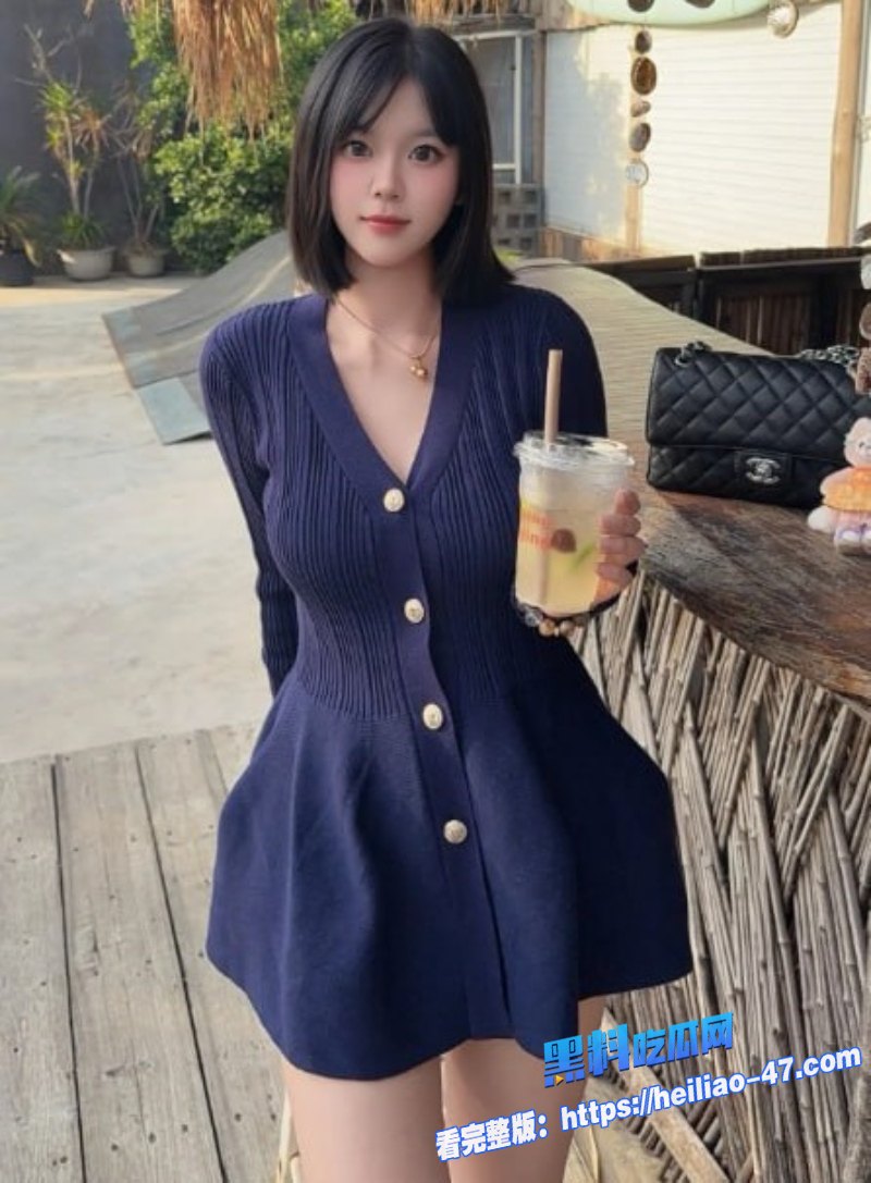 淫荡人妻直播下海沉迷女上位丰满美乳狂晃呻吟勾魂摄魄这样的人妻兄弟们喜欢吗2 淫荡人妻直播下海沉迷女上位丰满美乳狂晃呻吟勾魂摄魄这样的人妻兄弟们喜欢吗2